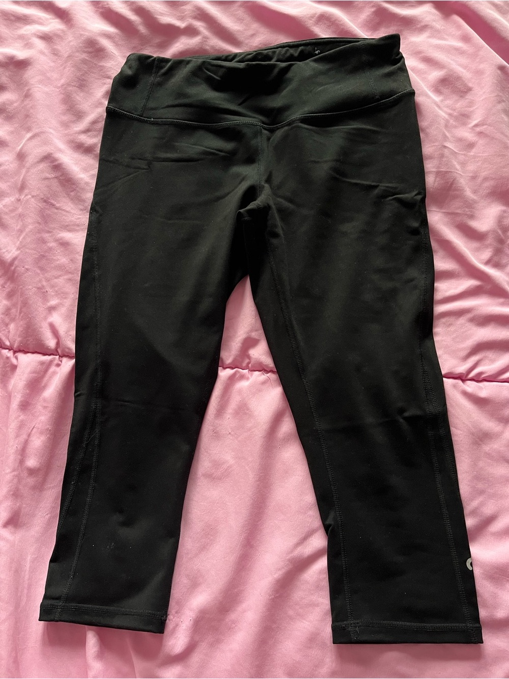 Hyba Women’s size M Black spandex capri pants